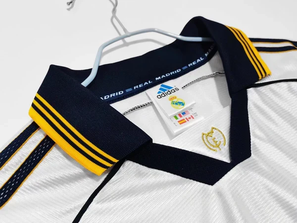 Camisola Retro Real Madrid 1999–2000 - Image 4
